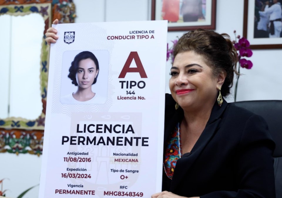 La licencia permanente es una promesa de campaña de Clara Brugada, quien propuso su restablecimiento a partir del 1 de enero de 2025