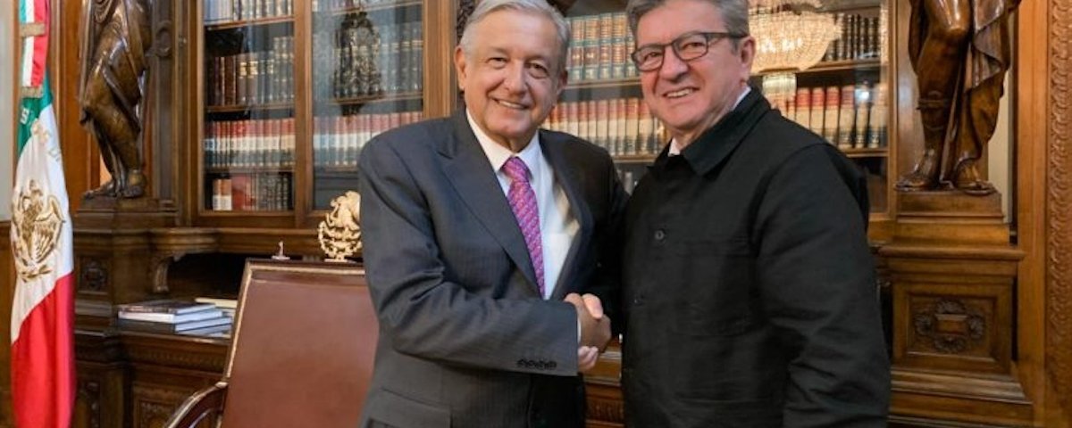 Ni la derecha ni el conservadurismo tienen futuro, aseveró AMLO al celebrar el triunfo electoral de la izquierda. En la imagen con Jean-Luc Mèlenchon, líder de La Francia Insumisa.