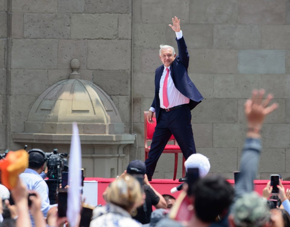 Mucho se ha escrito respecto de la obra de gobierno de AMLO como el mejor presidente de la historia junto con Juárez y Cárdenas. 