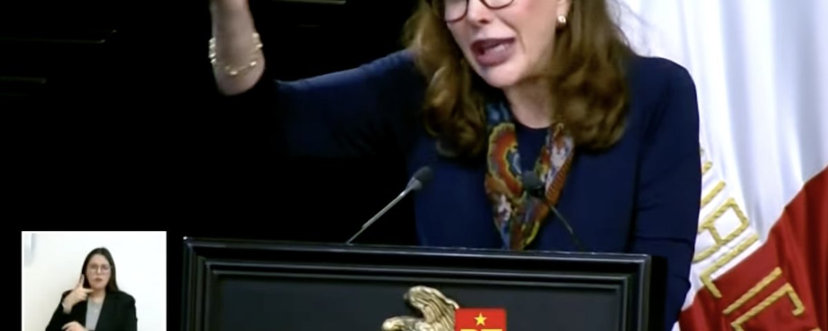 La senadora por el PT Yeidckol Polevnsky, criticó el argumento de la oposición al afirmar que la reforma judicial va contra la inversión