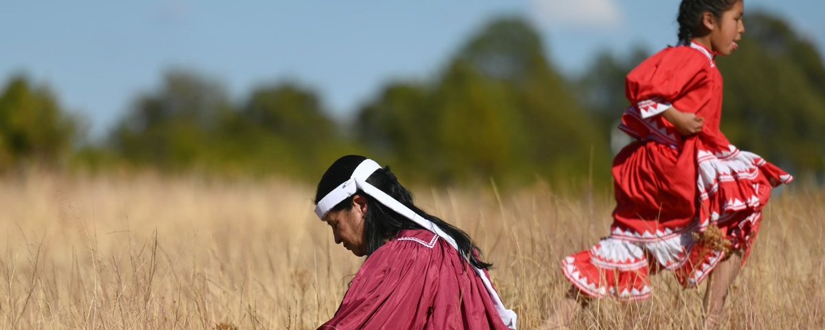 Los Rarámuris son el centro de un acto de justicia social con la restitución de tierras a comunidades indígenas de la Sierra Tarahumara