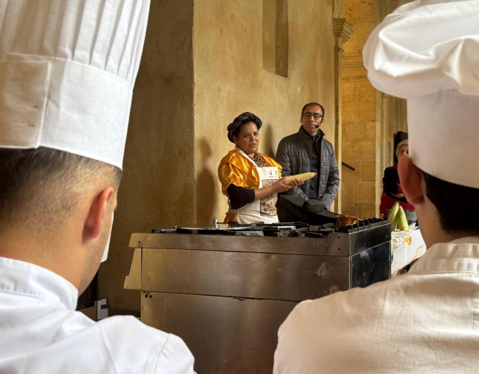 Los saberes de las cocineras tradicionales de Michoacán resaltó en el Foto Mundial de Gastronomía celebrado en Calabria, Italia