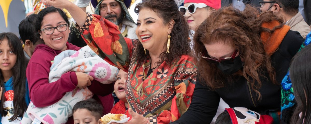 Clara Brugada encabezó el Día de Reyes, celebración en la que se repartieron 30 mil rebanadas de rosca, leche, libros y juguetes. 