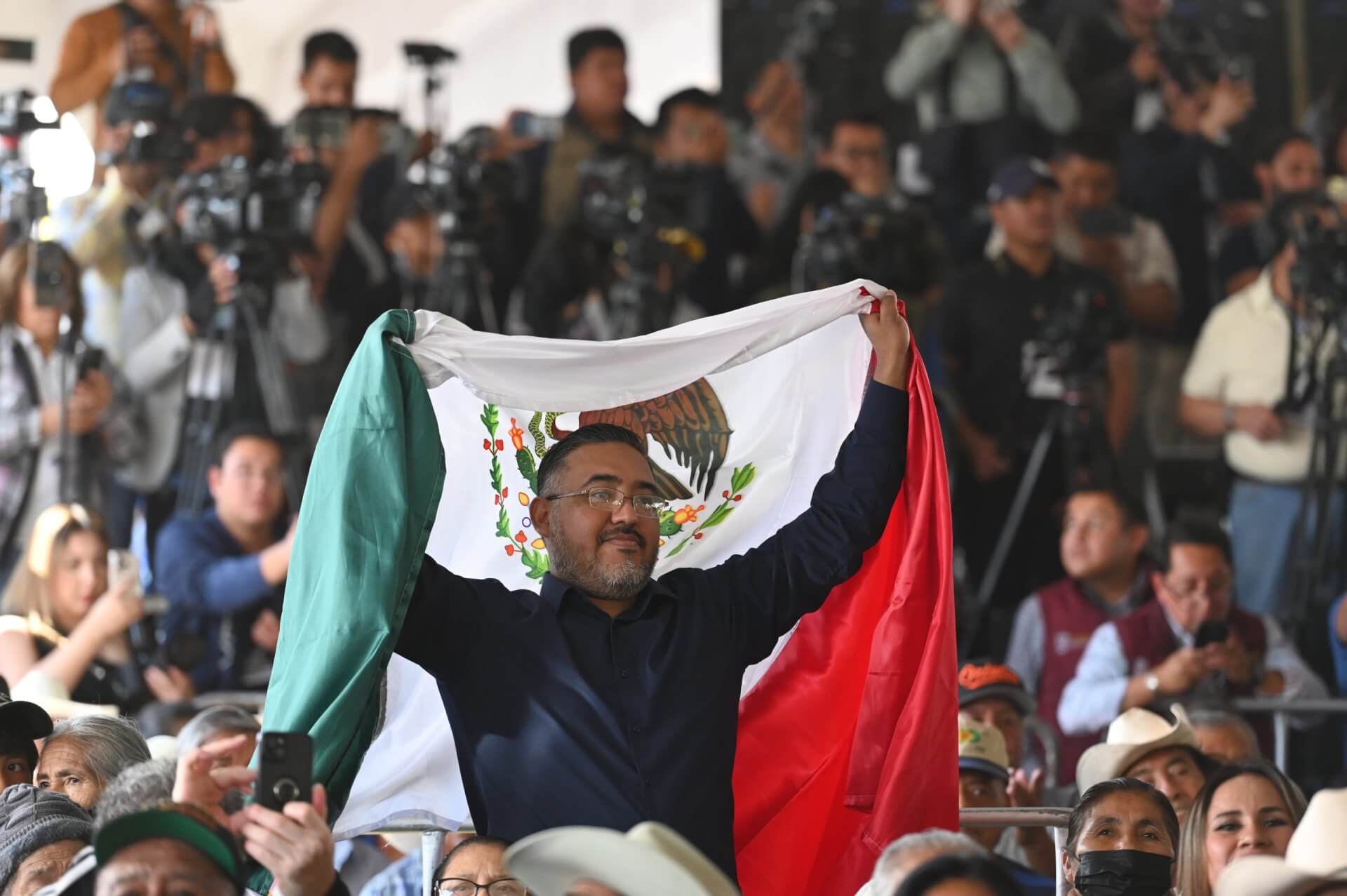 Sheinbaum asegura diálogo con Trump, y advierte: “México es soberano”
