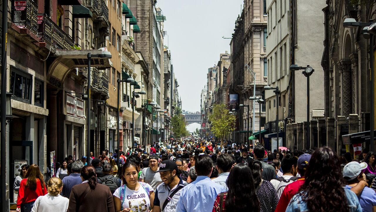 Humanismo mexicano sí funciona: Sheinbaum; presenta resultados económicos
