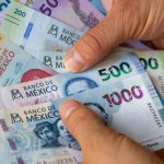 SAT logro recaudación histórica de 4.9 billones de pesos, equivalente a aproximadamente 241 mil millones de dólares.