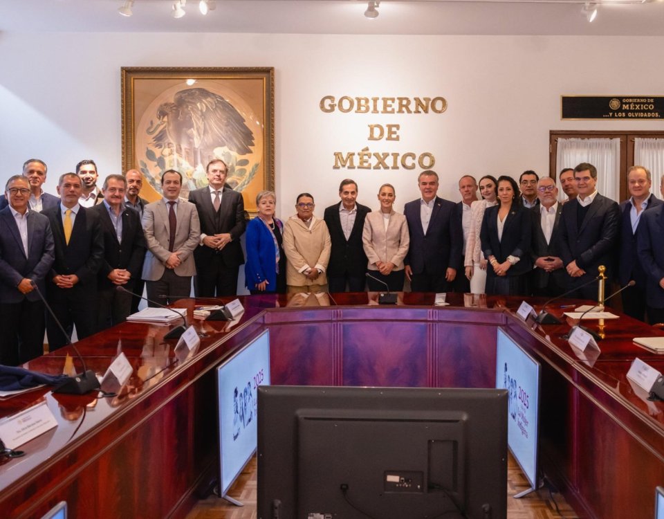 Sheinbaum encabezó  una reunión clave con el sector empresarial para analizar los avances del Plan México ante imposición de aranceles