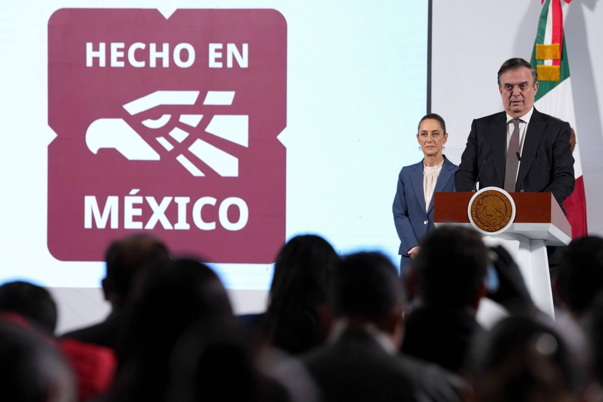 Firmeza y sangre fría ante aranceles: Ebrard