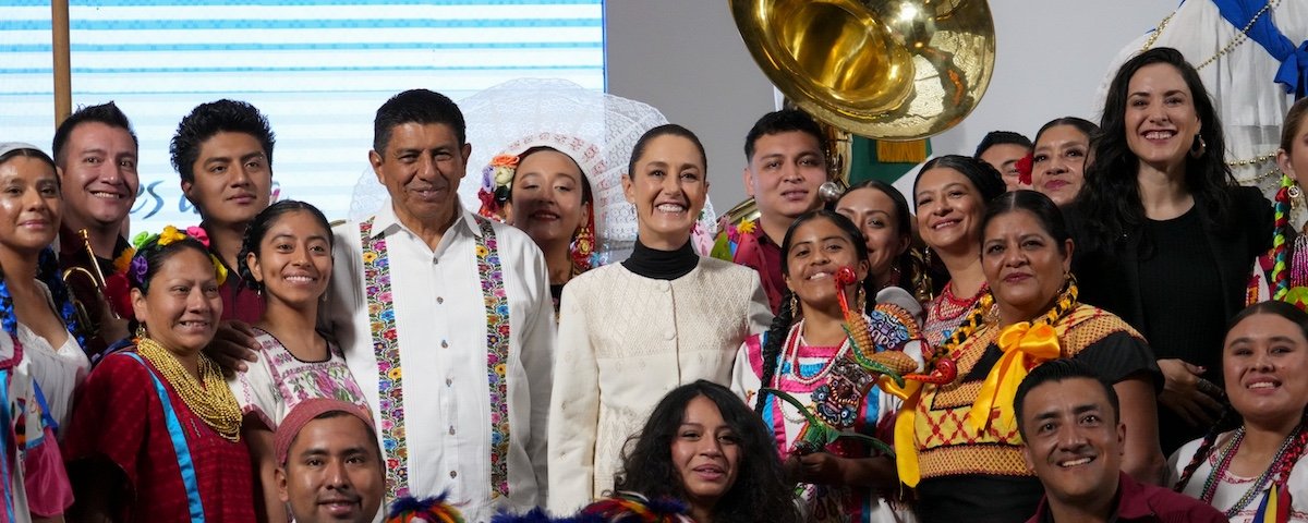 Todos los ingresos de la Guelaguetza serán donados a las comunidades afectadas por el huracán Erick, se informó en La Mañanera
