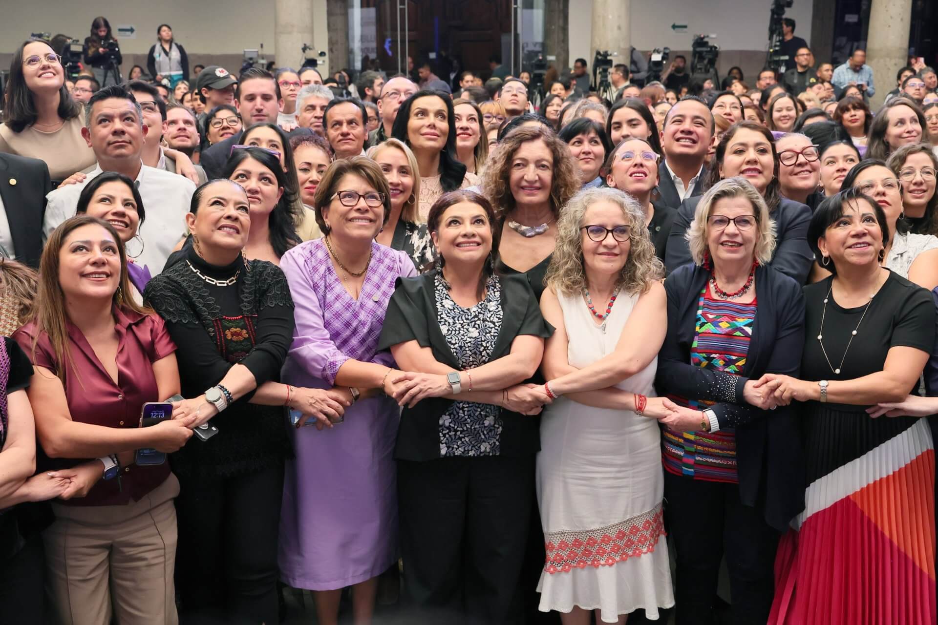 Brugada impulsa Ley del Sistema de Cuidados
