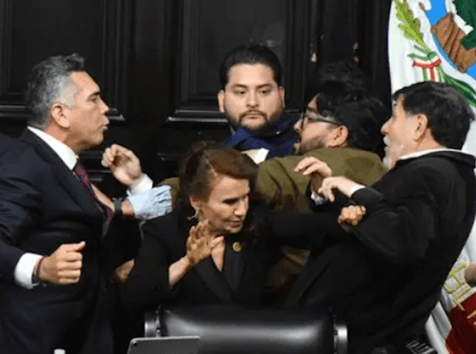 Nadie dudaría que Alito y Moreira, los que tienen menos cerebro del PRI, lo planearon todo creyendo que Noroña contestaría la agresión.