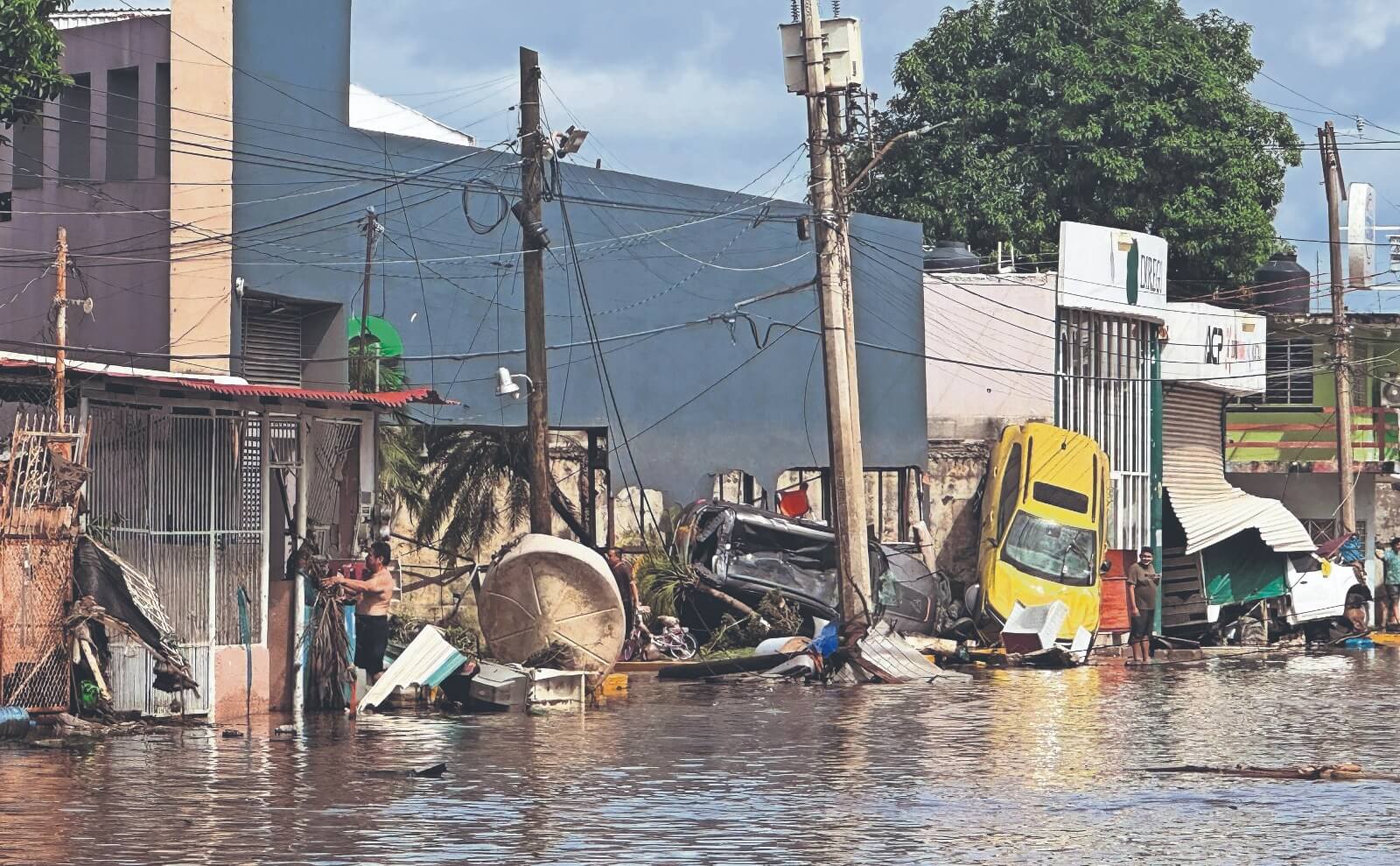 Avanza reconexión tras inundaciones: se reducen de 288 a 127 las comunidades incomunicadas