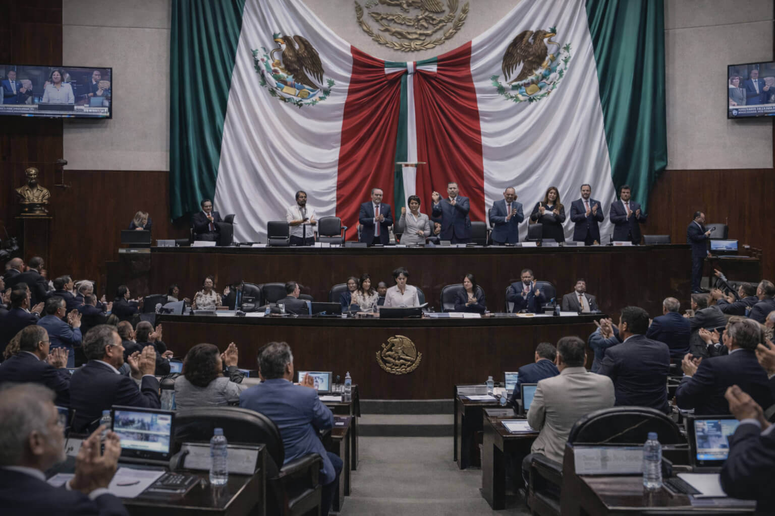 Senado declara constitucional el Plan B electoral de Sheinbaum