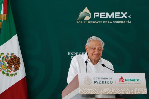 Sin rescate de Pemex estaríamos comprando ajeno: AMLO