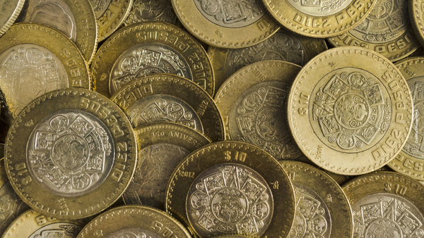 ¡Bajó el peso mexicano! Mira en que te beneficia el nuevo mínimo