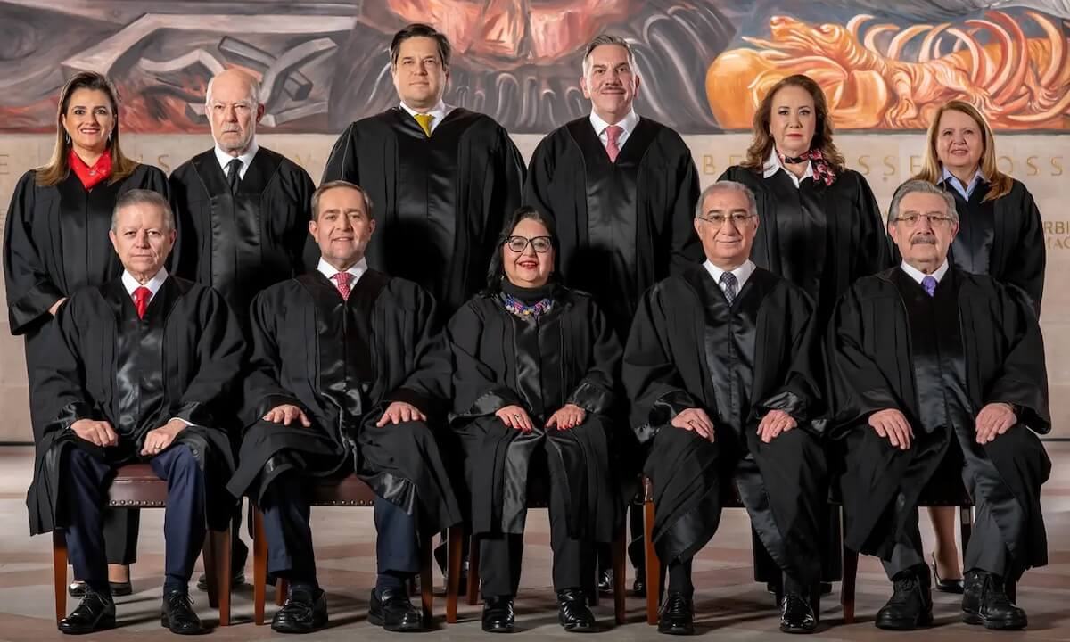 AMLO preguntará a la SCJN por qué se pagan esos sueldazos
