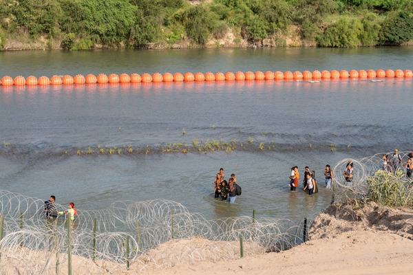 México envía notas diplomáticas a EEUU por muro flotante