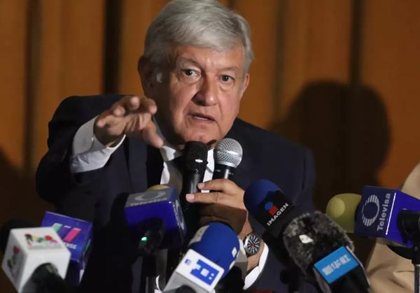 Medios de manipulación traen campaña perversa contra 4T denuncia AMLO