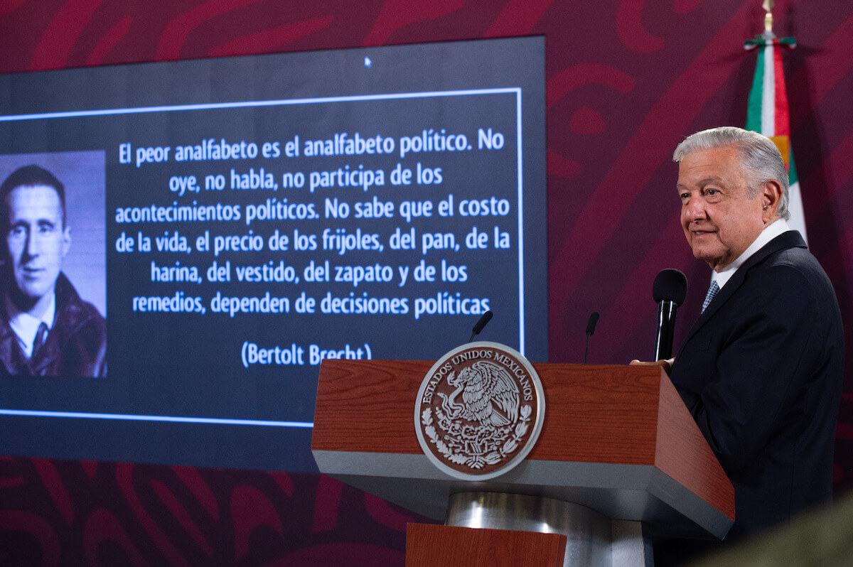 AMLO inaugura 'No lo digo yo' contra medidas restrictivas del INE