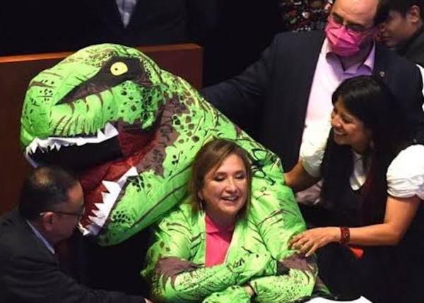Es Xóchitl Gálvez la candidata del bloque opositor: AMLO