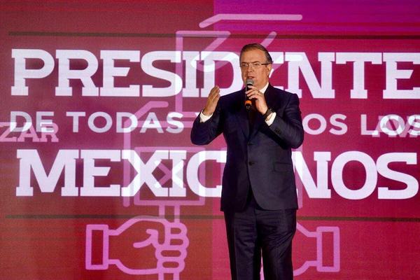 Ebrard tiene derecho a quejarse: AMLO; rechaza favoritismo