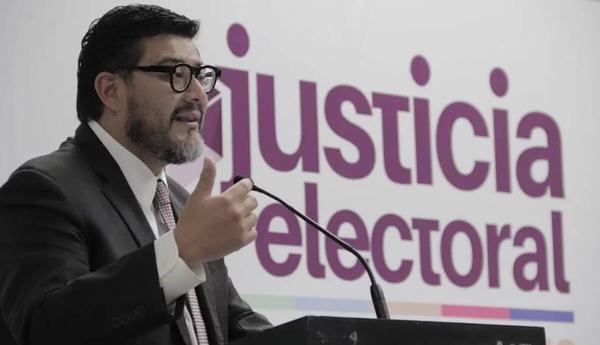 Ex asesor de Calderón, autor de sanción contra AMLO