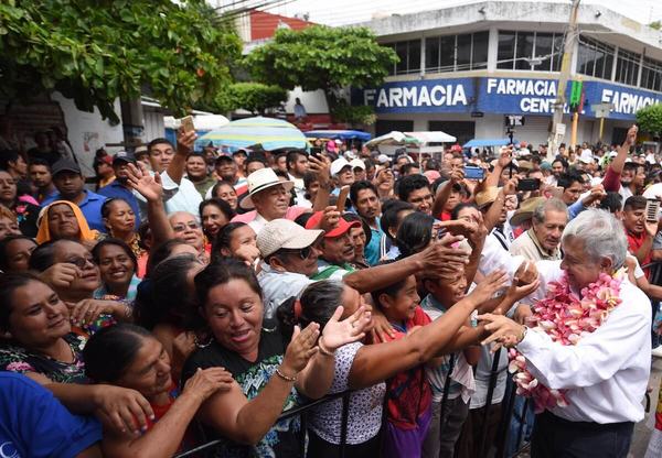 "Me puedo morir tranquilo”: AMLO; celebra reducción de pobreza