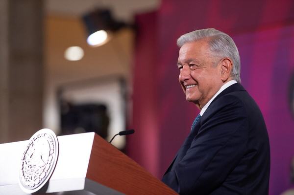 Argentina no te rindas ni esperes nada de la derecha: AMLO