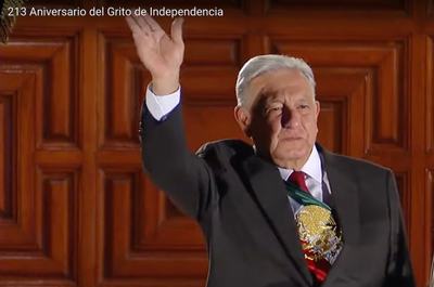 AMLO agradece el amor del pueblo en ceremonia del Grito