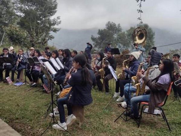 Semilleros Creativos abrirán Grito en el zócalo
