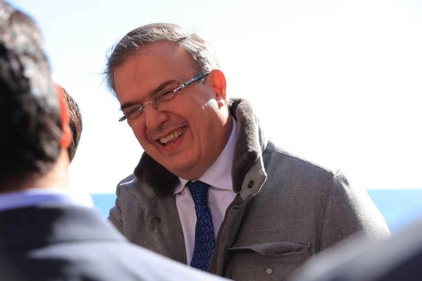 Morena va con todo contra Ebrard, por revoltoso, dicen