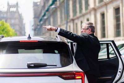 Morena no tramitó queja Ebrard; Tribunal exige al partido, cumplir