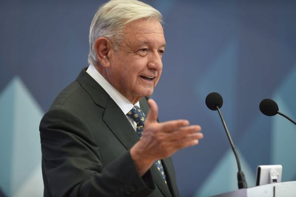 Humanismo, tronco común de la educación: AMLO