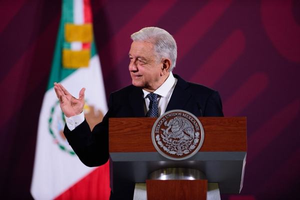 Presidente llama a moralizar Poder Judicial