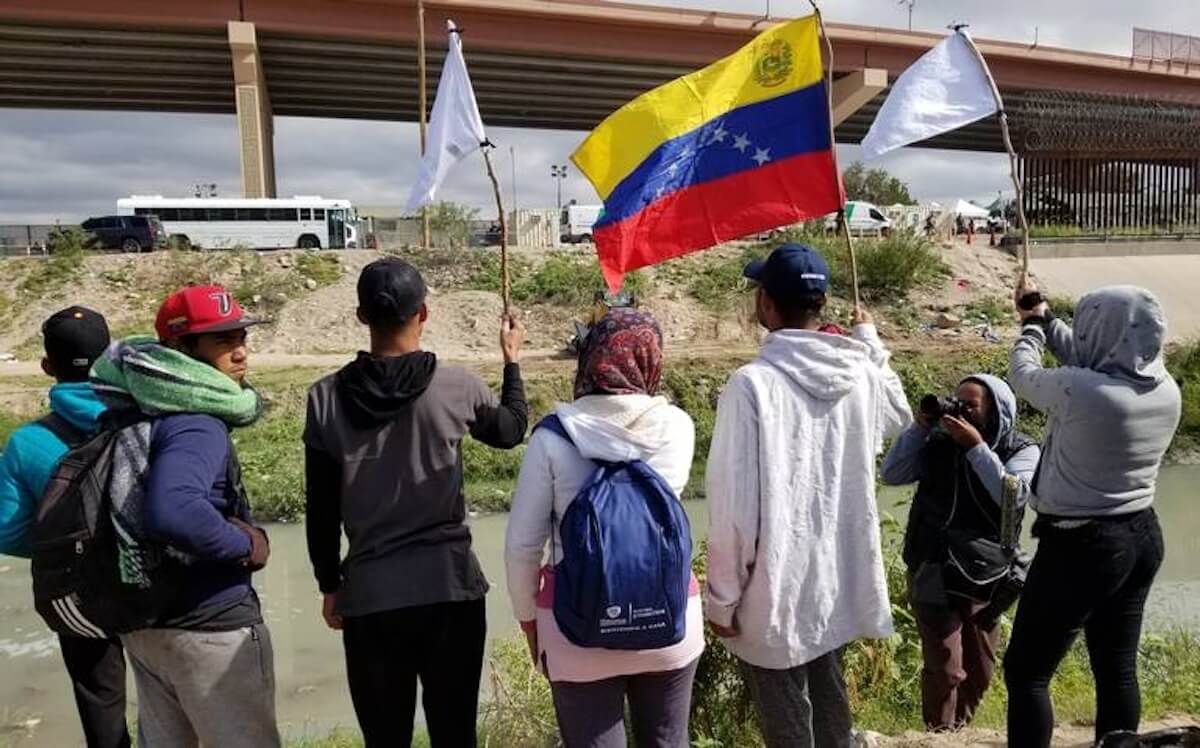 Venezuela: más preguntas que banderas