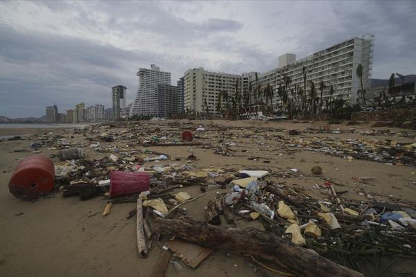 Gobierno y empresarios arman plan por Acapulco