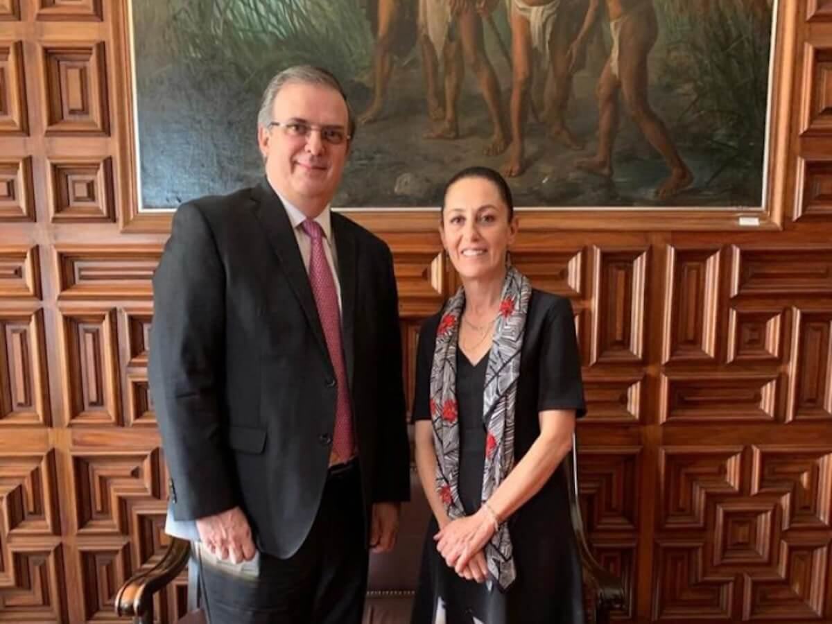 Ebrard se queda en Morena, tras acuerdo político con Sheinbaum