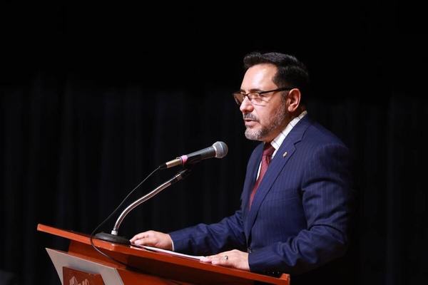 Presidente ratifica a Arturo Reyes Sandoval como director del IPN