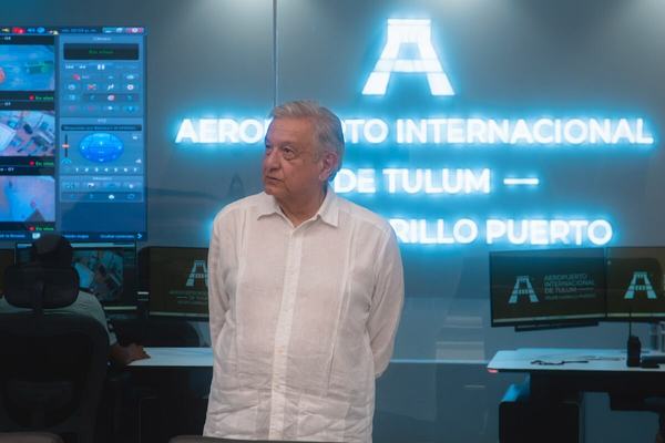 AMLO se compromete a no dejar obras a medias
