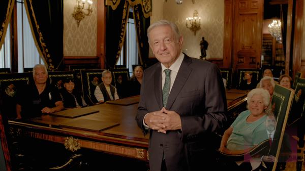 AMLO propone reducir la edad de la Pensión de Adultos Mayores