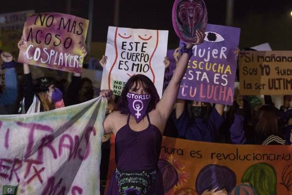 Mujeres en lucha por la igualdad: relegadas, pero resisten