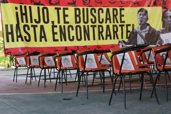 Ayotzinapa: Gobierno acusa móvil político en liberación de militares
