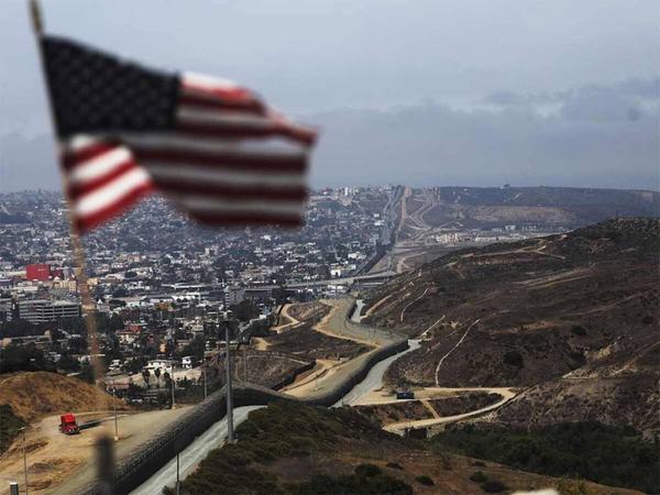 Reabren cruces en frontera EEUU-México