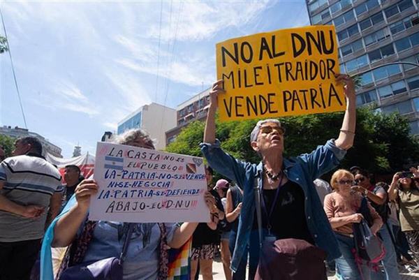 Se “internacionaliza” protesta contra políticas mortíferas de Milei