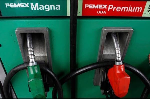 AMLO desmiente gasolinazo; conservadores mienten