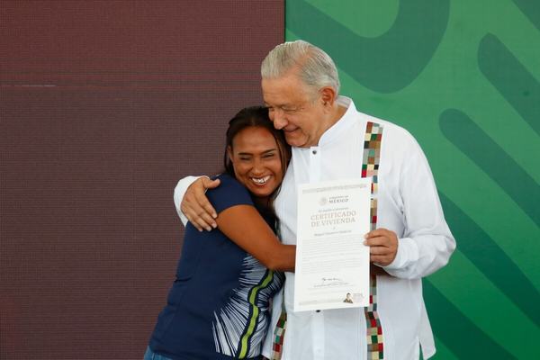 AMLO le cumple a Acapulco
