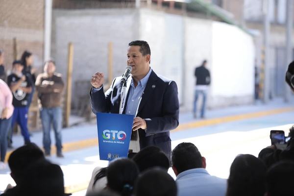 ¿Quién manda en Guanajuato? el gobernador, no: López Obrador