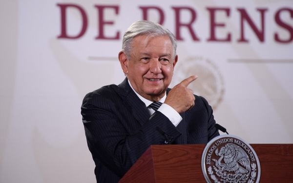 Regalo del Día del Maestro: aumento salarial del 10%