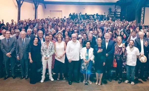 Respaldan a Sheinbaum más de 900 intelectuales, académicos y artistas