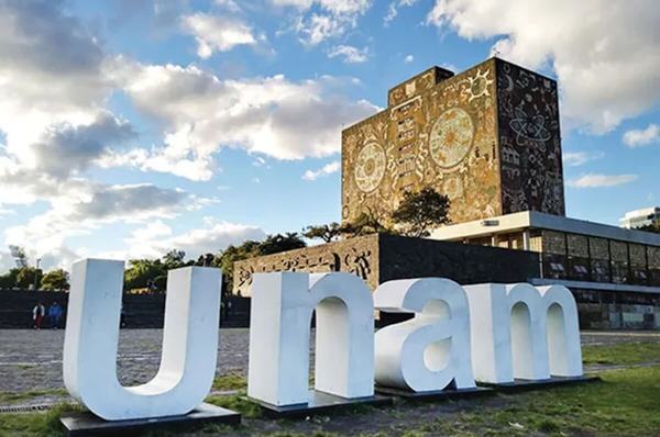 AMLO pide a UNAM no meterse en reformas